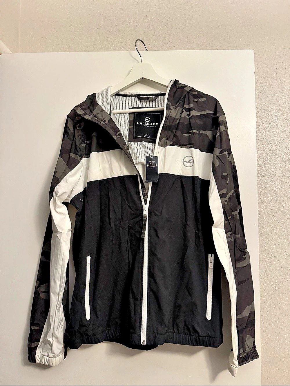 Hollister Colorblock Camo Windbreaker Size Large